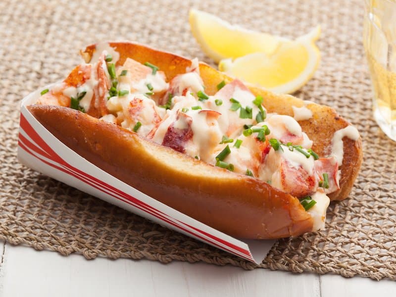 Les 10 plats incontournables à manger absolument à New York