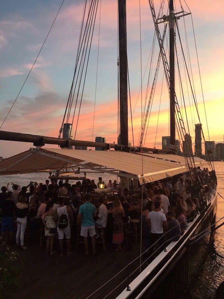 restaurant-bateau-grand-banks-new-york