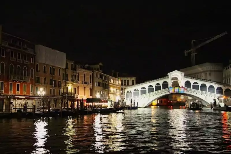 pont-rialto-nuit